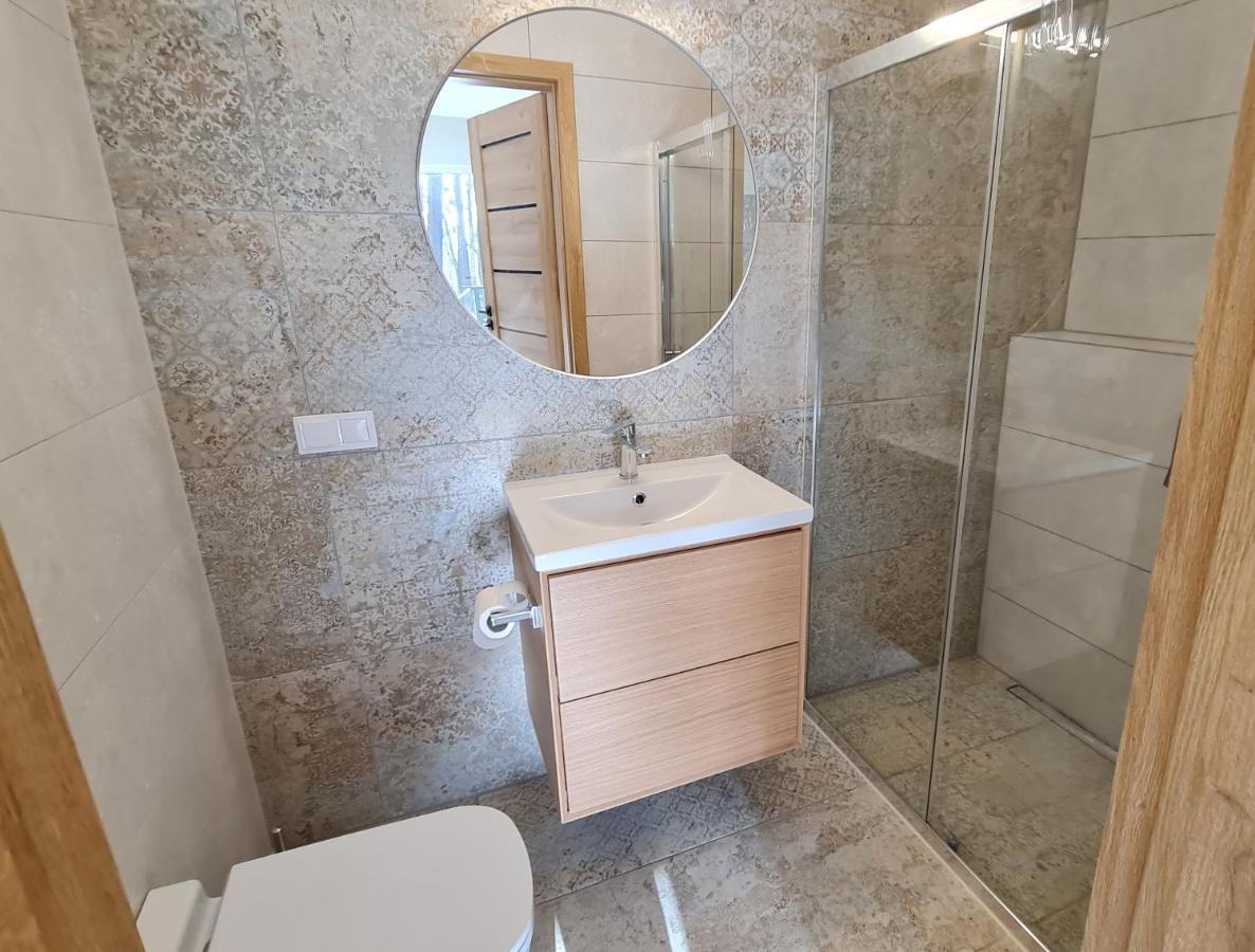 Czarna Perla Apartment Дзивновек Екстериор снимка